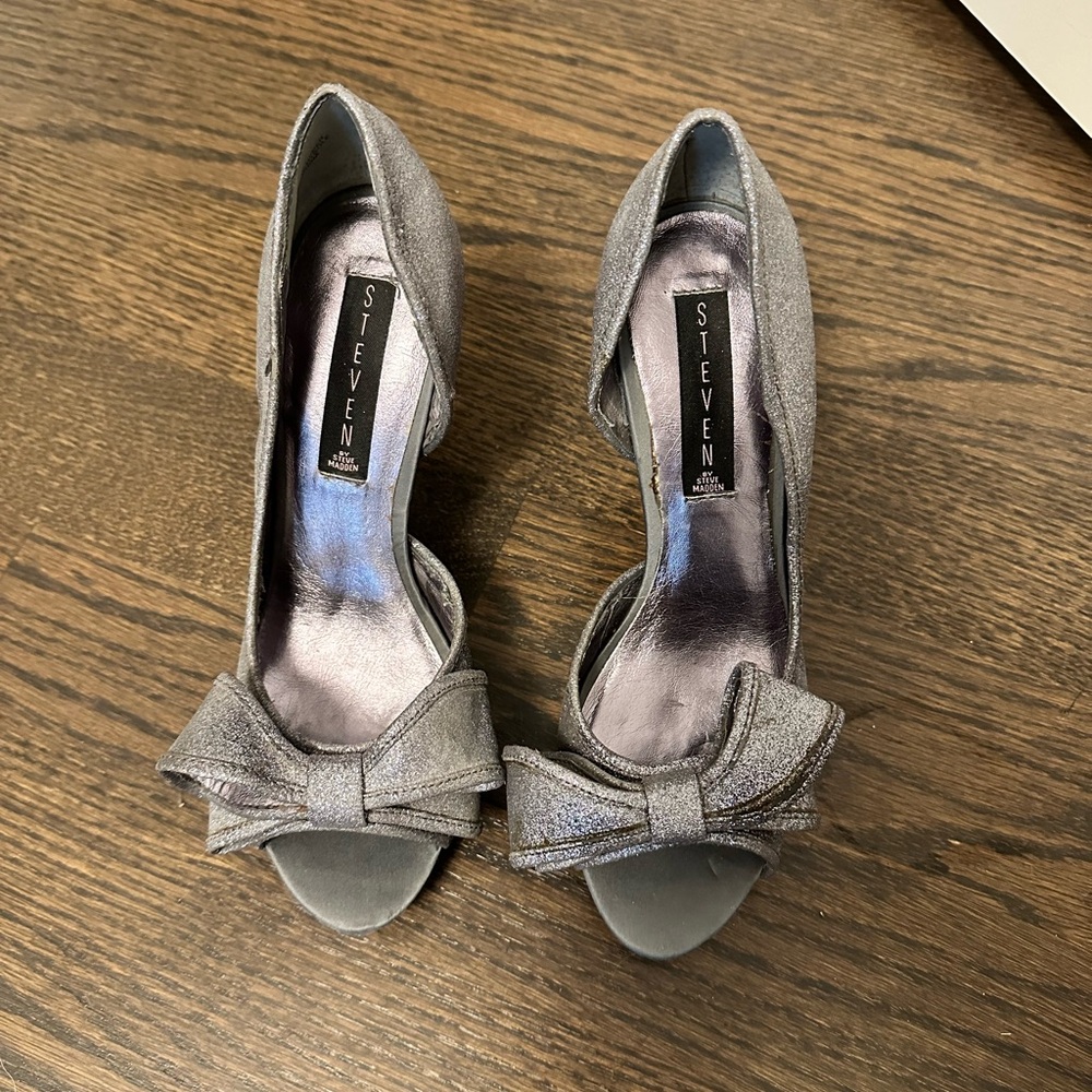 Steve Madden pumps